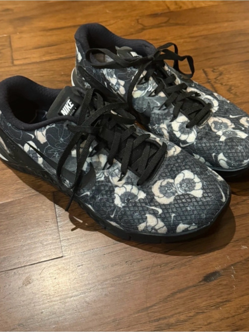 Nike Women’s Black & White Floral Athletic Shoes